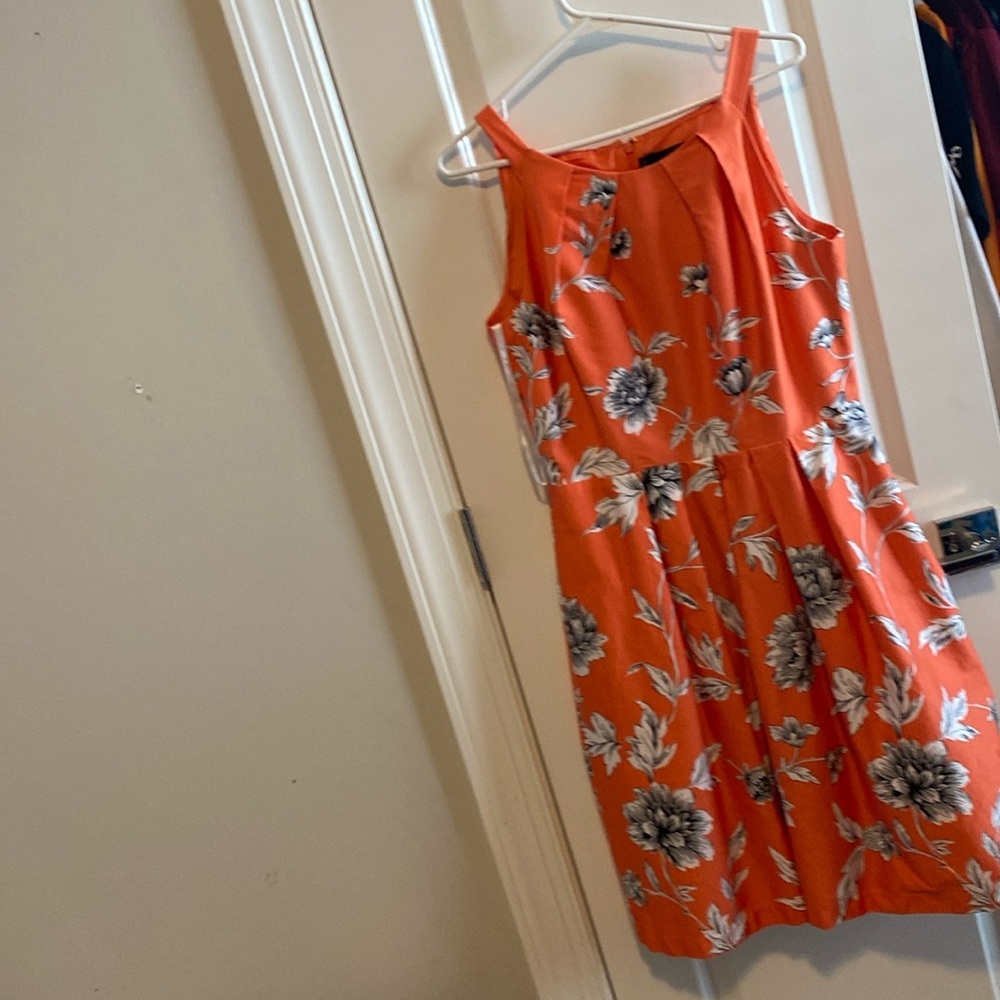 Dress - Picture 1 of 7